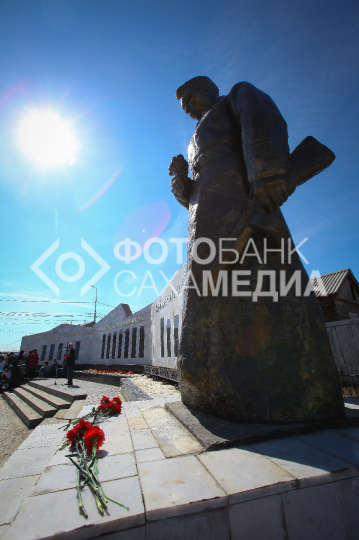 Памятник якутянам, погибшим на озере Ильмень